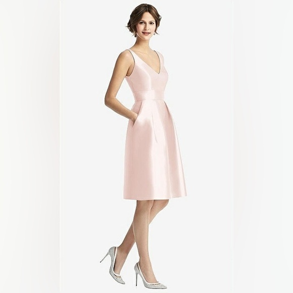 NWT!! ALFRED SUNG - V-NECK PLEATED SKIRT COCKTAIL DRESS WITH POCKETS - BLUSH - 4 - Picture 1 of 12